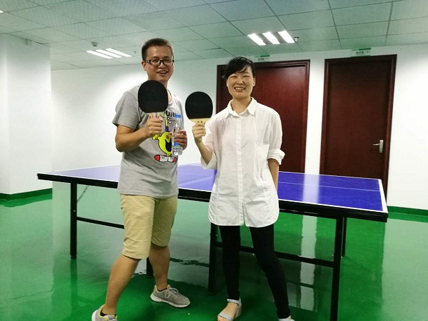 在高潔雅杯球賽上主管甲醛治理室內(nèi)空氣凈化治理的工程部獲得冠軍。